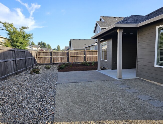 Building Photo - 13109 NE 60th Ave