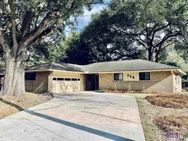Building Photo - 246 Maxine Dr
