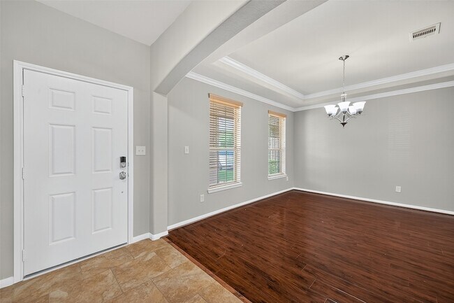 Building Photo - 20718 Bandrock Terrace