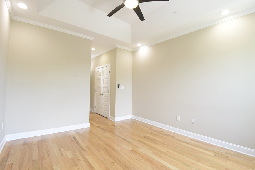 Main Bedroom - 331 S East Ave
