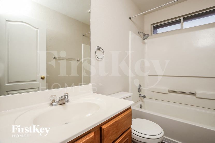 Building Photo - 237 Val Verde Dr