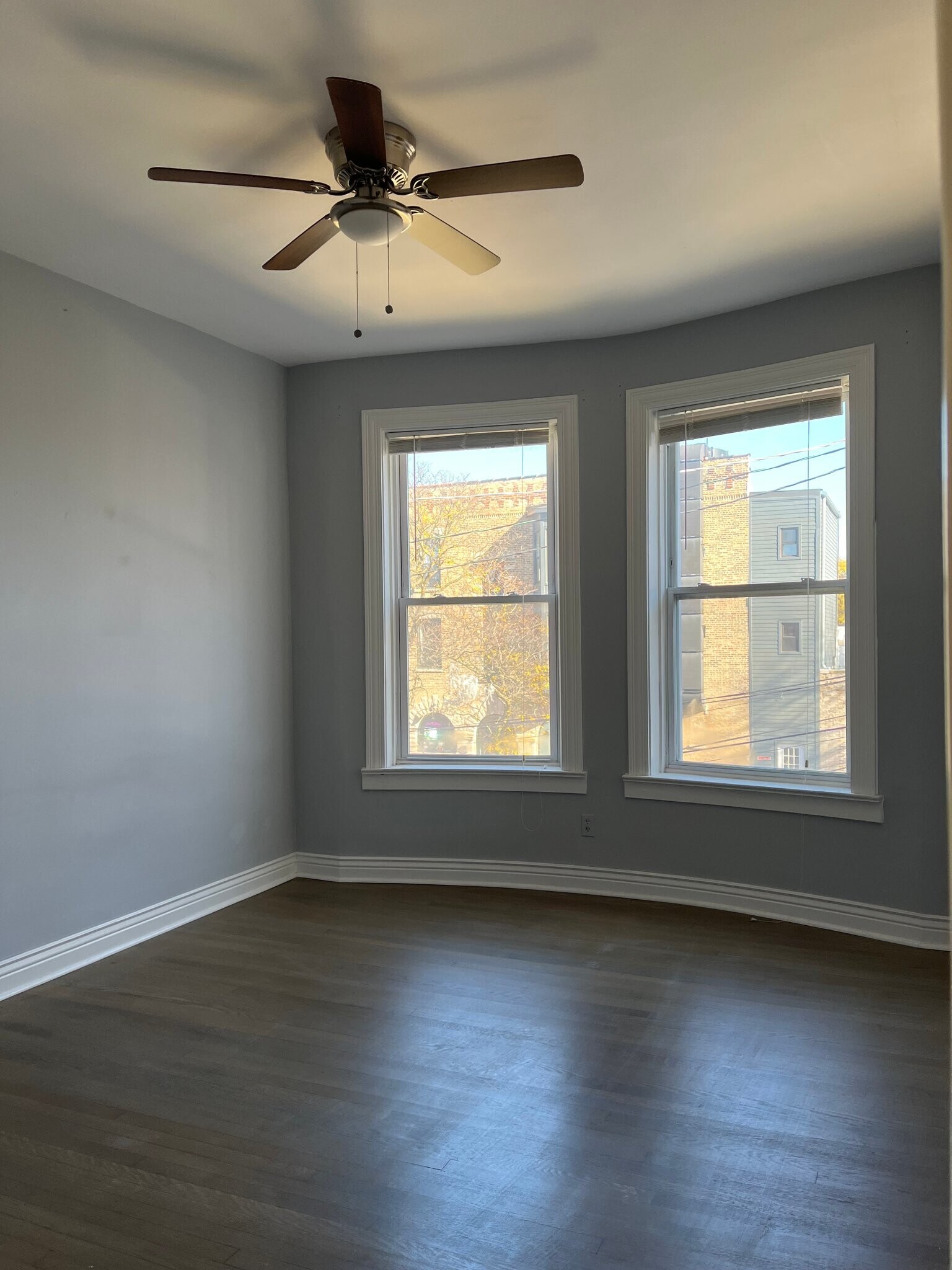 Building Photo - 3105 W Diversey Ave