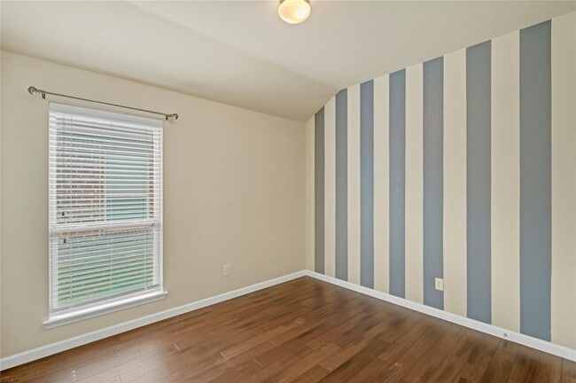 Building Photo - 9001 Tumbleweed Dr