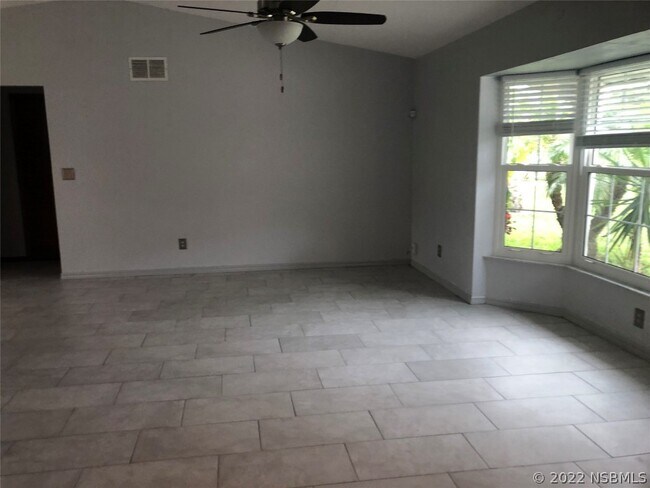 Building Photo - 312 Fairfax Dr