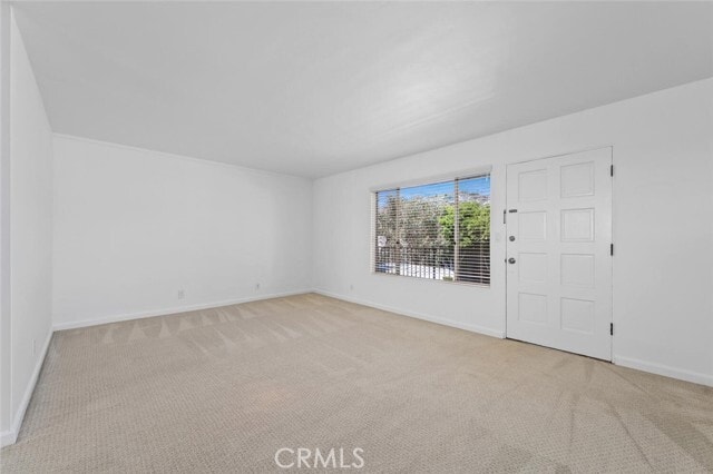 Building Photo - 585 Glenneyre St