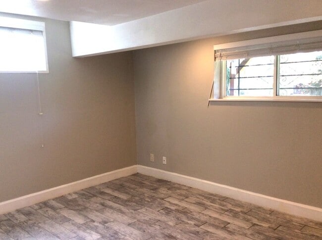 Building Photo - Lovely 3 Bdrm+ -  2 story home in Tacoma! ...