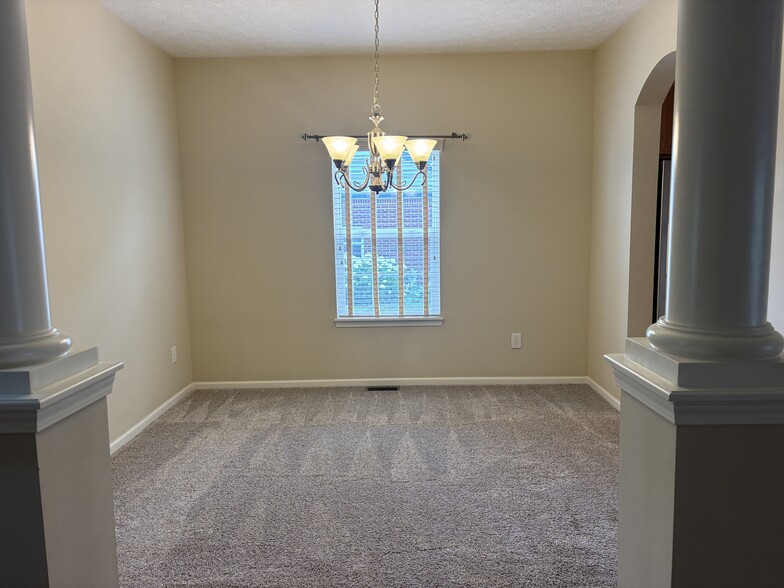 Dining Room - 6648 Wilmot Ln