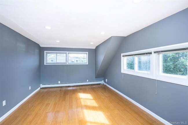 Building Photo - 201 Sprucewood Dr