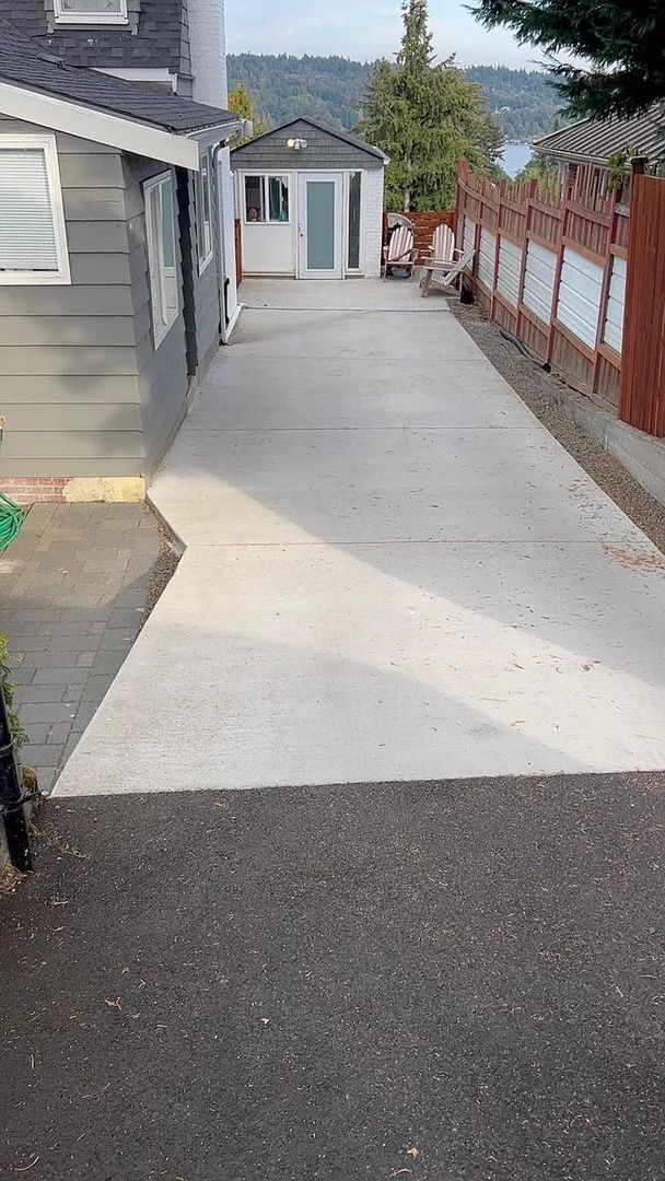 Building Photo - Sand Point Apartments