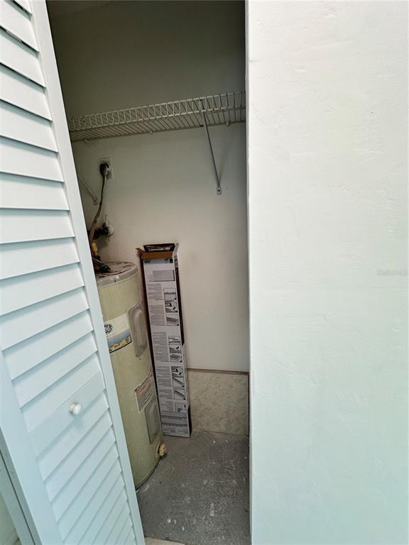 Building Photo - 9474 Tacoma Ave