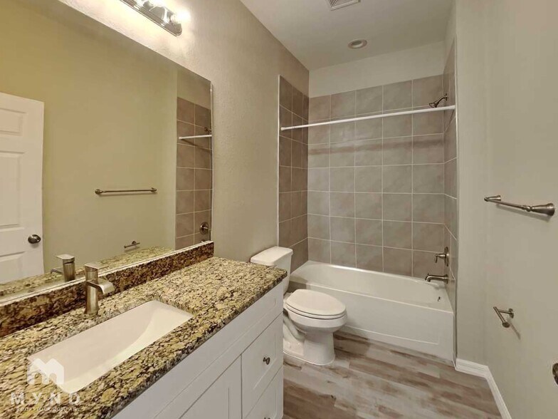 Building Photo - 1862 Franklin Ln