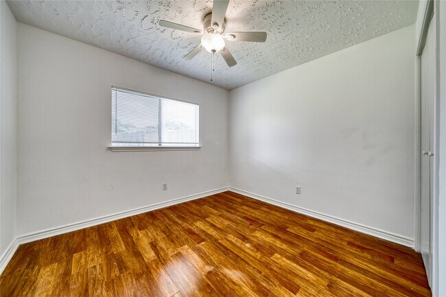 Building Photo - 2014 Powder Mist Ln