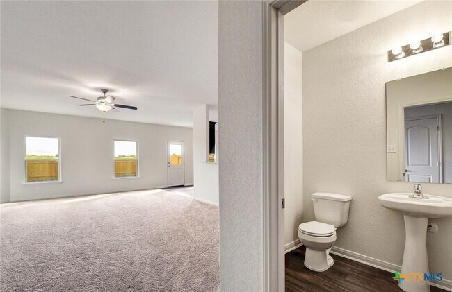 Building Photo - 4184 Duck Crk