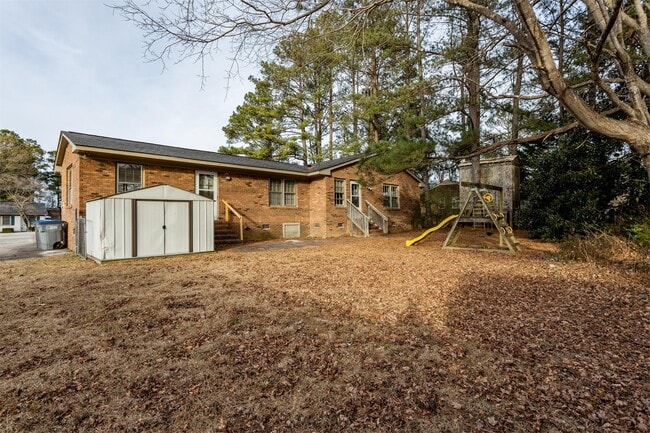 Building Photo - 332 Whitehall Dr