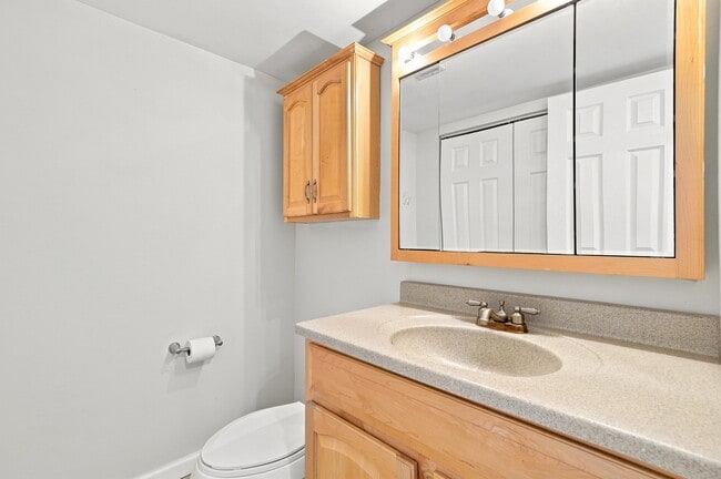 Building Photo - 1301 River Reach Dr