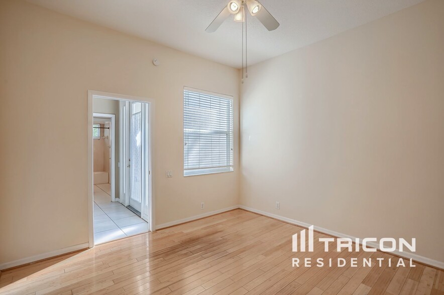 Building Photo - 9614 Greenpointe Dr