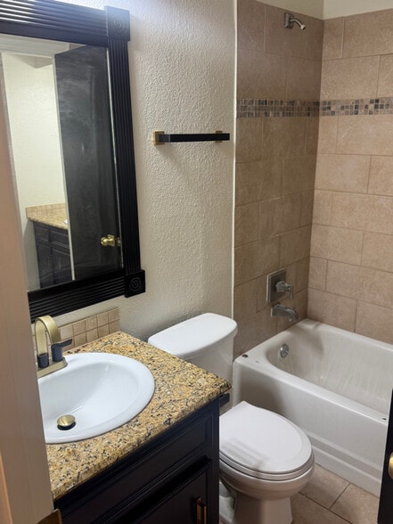 Building Photo - 9428 Tooley Dr