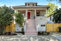 Building Photo - Beautiful 2 Bdrm, 1 Bath Downtown Sac Remodel!