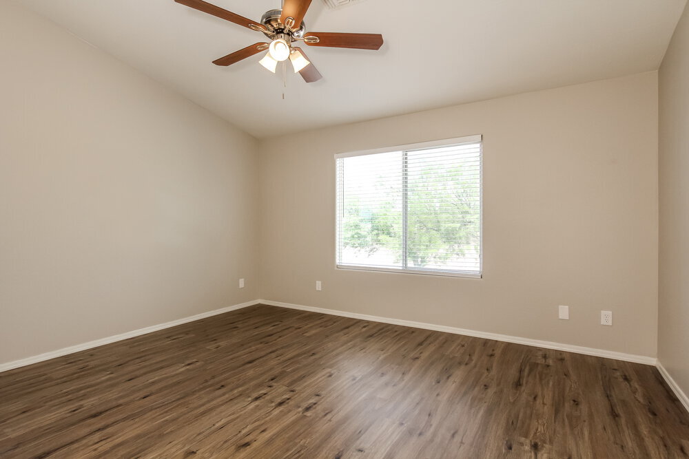 Building Photo - 24236 W Lasso Ln