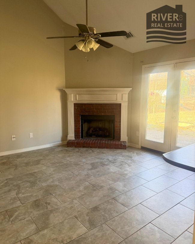 Building Photo - 111 Shelley Ln