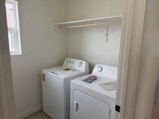 Building Photo - 7862 E Hilton Head St