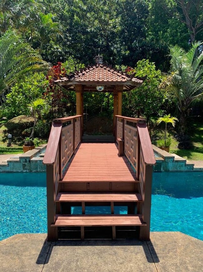 Building Photo - Spacious Haiku Home w/ Pool, Hot Tub, Lofts, Lanais, Ocean & Jungle Views
