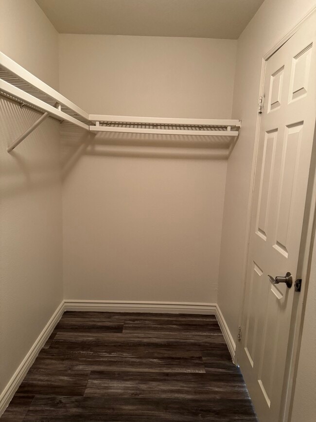 Building Photo - 13885 Portofino St
