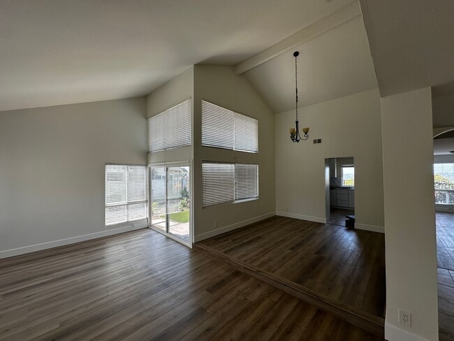 Building Photo - Spacious Home in La Costa with Nice View!!