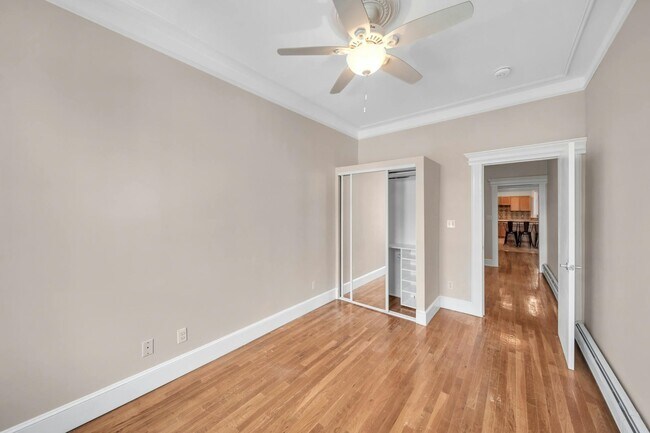 Building Photo - 47 47th St