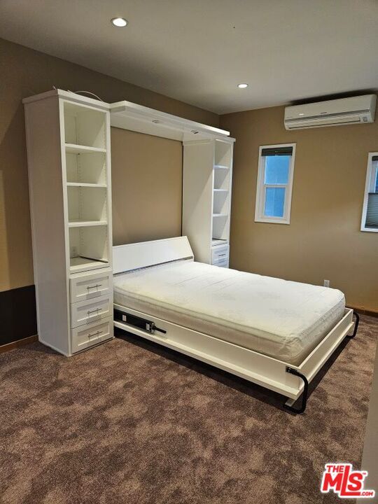 Building Photo - 1810 Westholme Ave