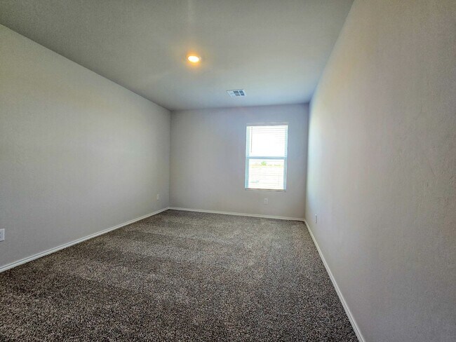 Building Photo - New Construction 3 bedroom Home in Shawnee