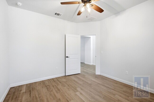 Building Photo - 8309 Greyhawk Cv