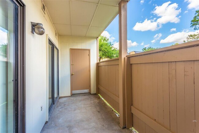 Patio - 8419 Hearth Dr