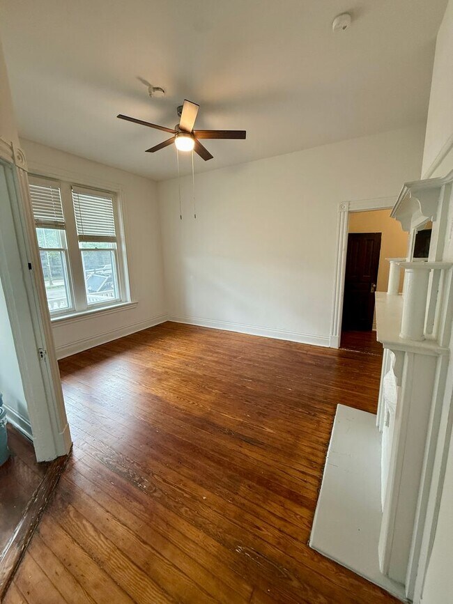 Building Photo - 603 N 26th St