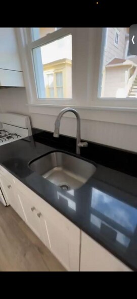 Building Photo - 111 Branchport Ave