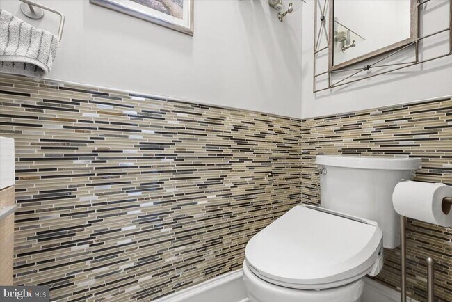 Building Photo - 47791 Macgill Ct