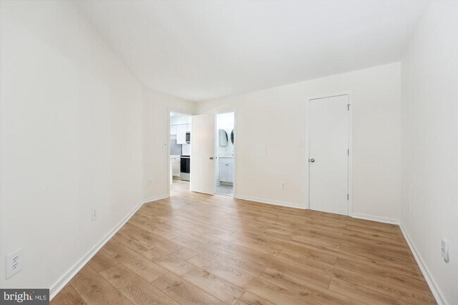 Building Photo - 9912 Hellingly Pl