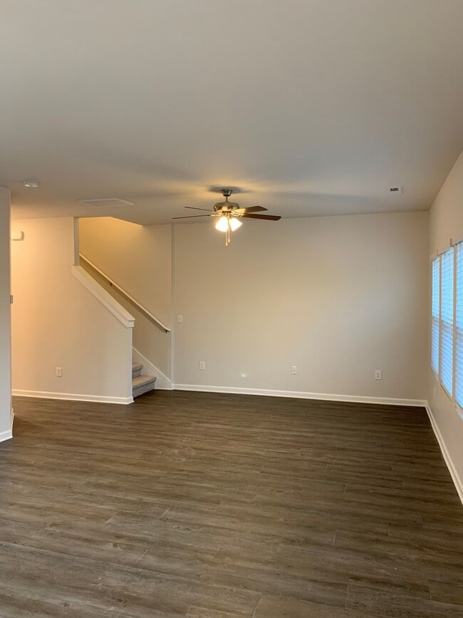 Building Photo - PRELEASING NOW!!- Three Bedroom | Two and a Half Bathroom Home in Cullman