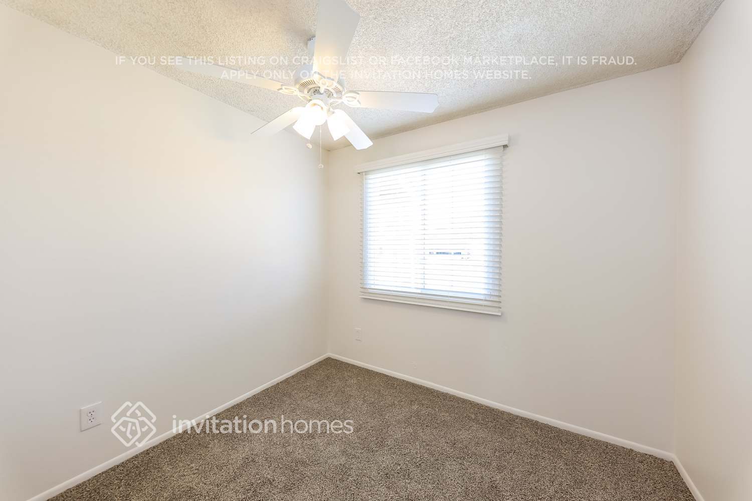 Building Photo - 3507 E Blanche Dr