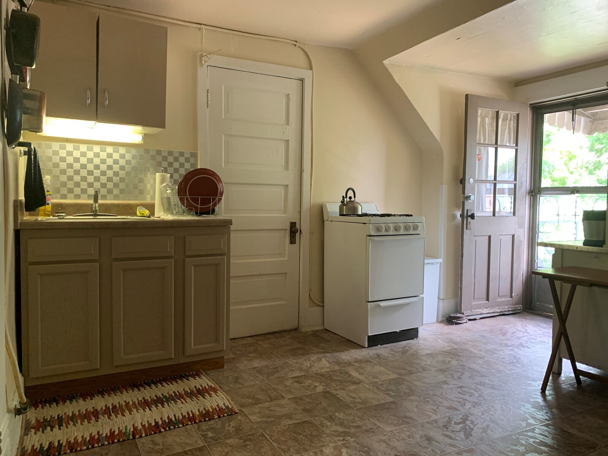 Kitchen Area - 1284 Highland St