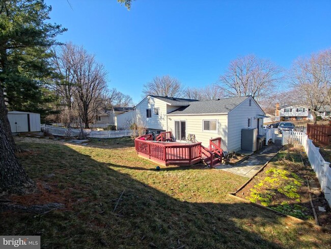 Building Photo - 200 Hardy Pl