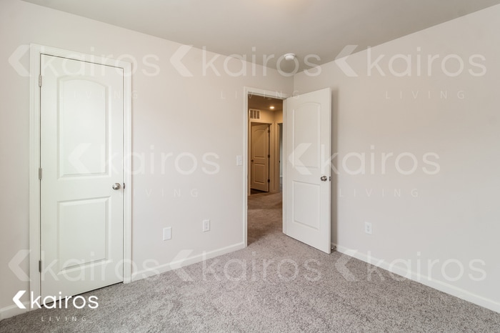 Building Photo - 462 Waterview Ct