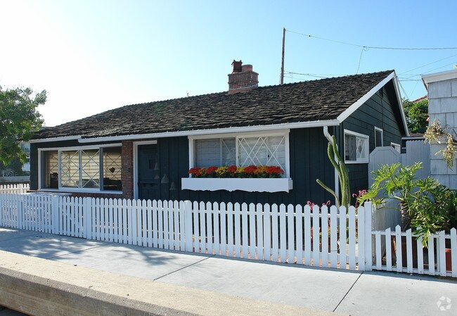 Primary Photo - 1411 N Bayfront