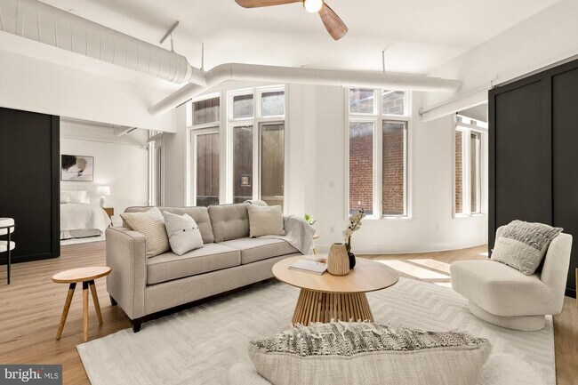 Building Photo - 1700 Kalorama Rd NW