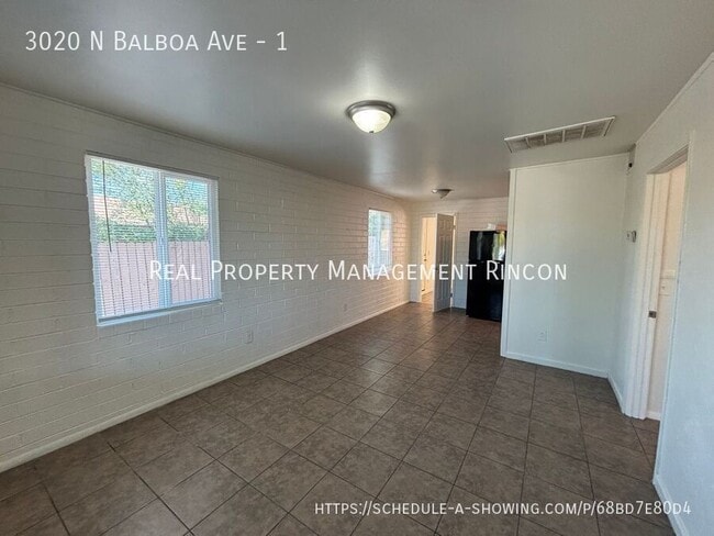 Building Photo - 3020 N Balboa Ave