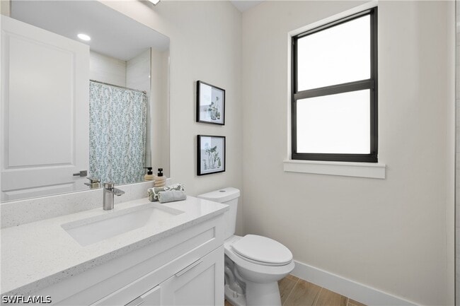 Building Photo - 2547 Storter Ave
