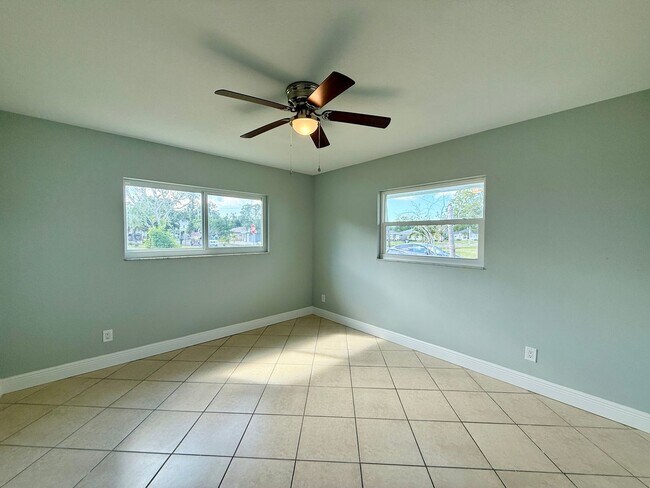 Building Photo - Four Bedroom Pool Home - Second Floor View of Manatee River