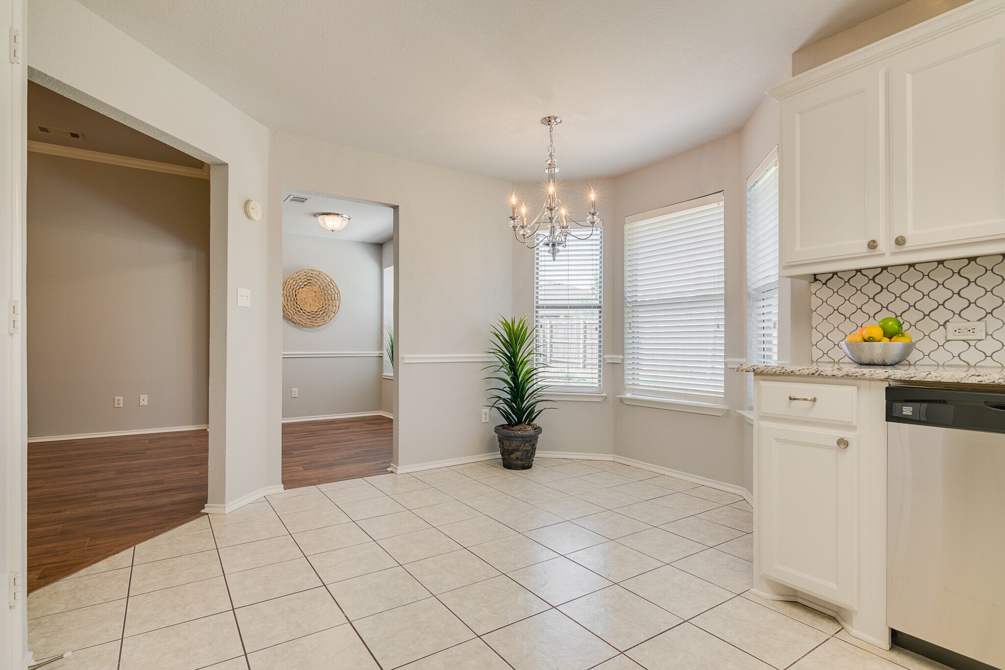 Dining - 956 Carlin Ln