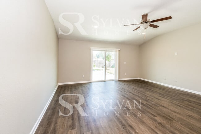 Building Photo - Charming 4BR 2BA Home