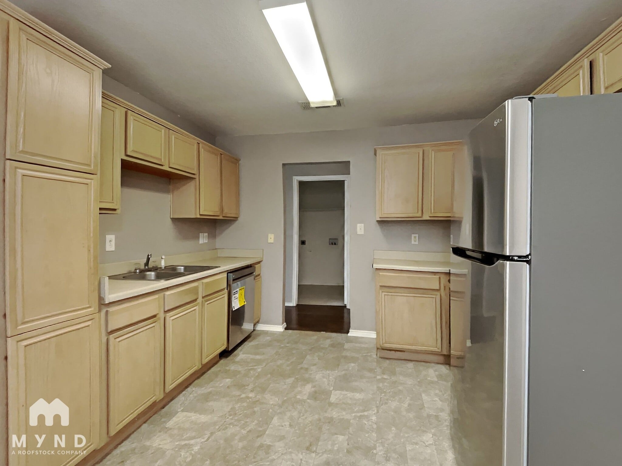 Building Photo - 327 W Little Creek Rd